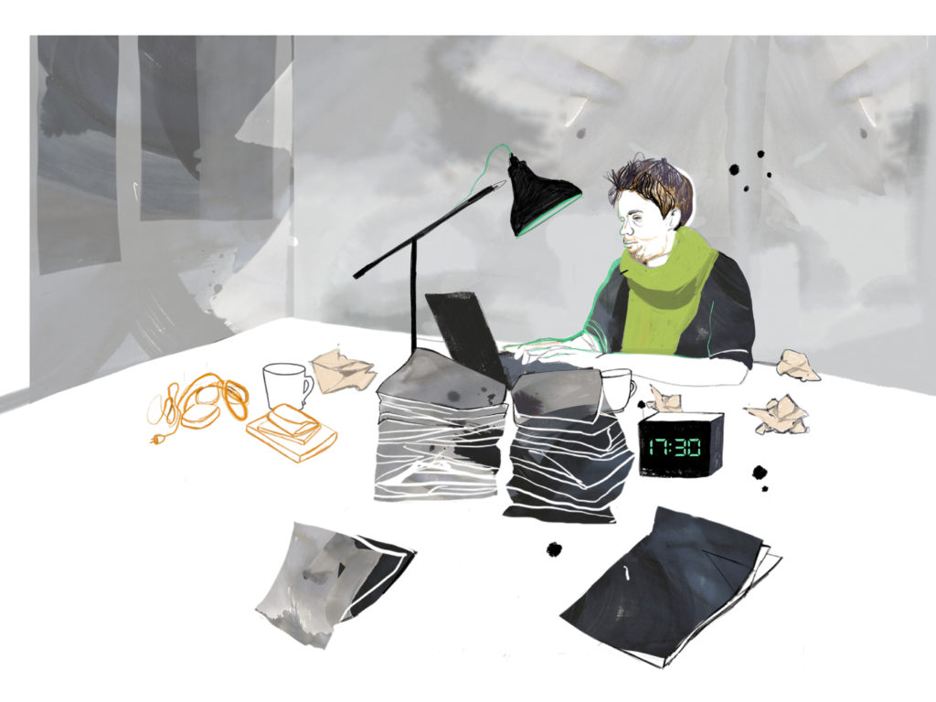 Akvareļu tehnikā veidots zīmējums ar grafikas elementiem. Pie darba galda, uz kura stāv dators, daudz dažādu dokumentu, sēž vīrietis ar lielu, zaļu šalli ap kaklu. Uz galda ir arī pulkstenis, kas rāda 17:30.